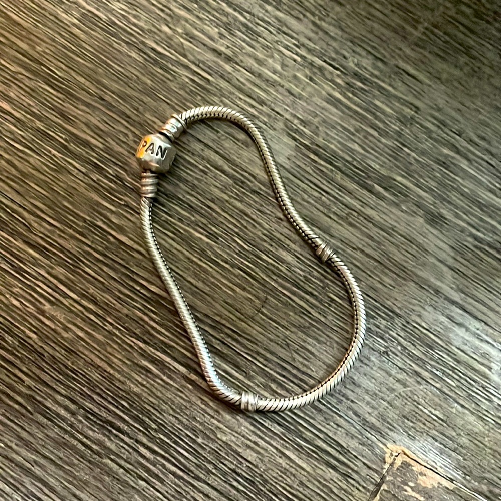 Small Pandora Bracelet. Silver